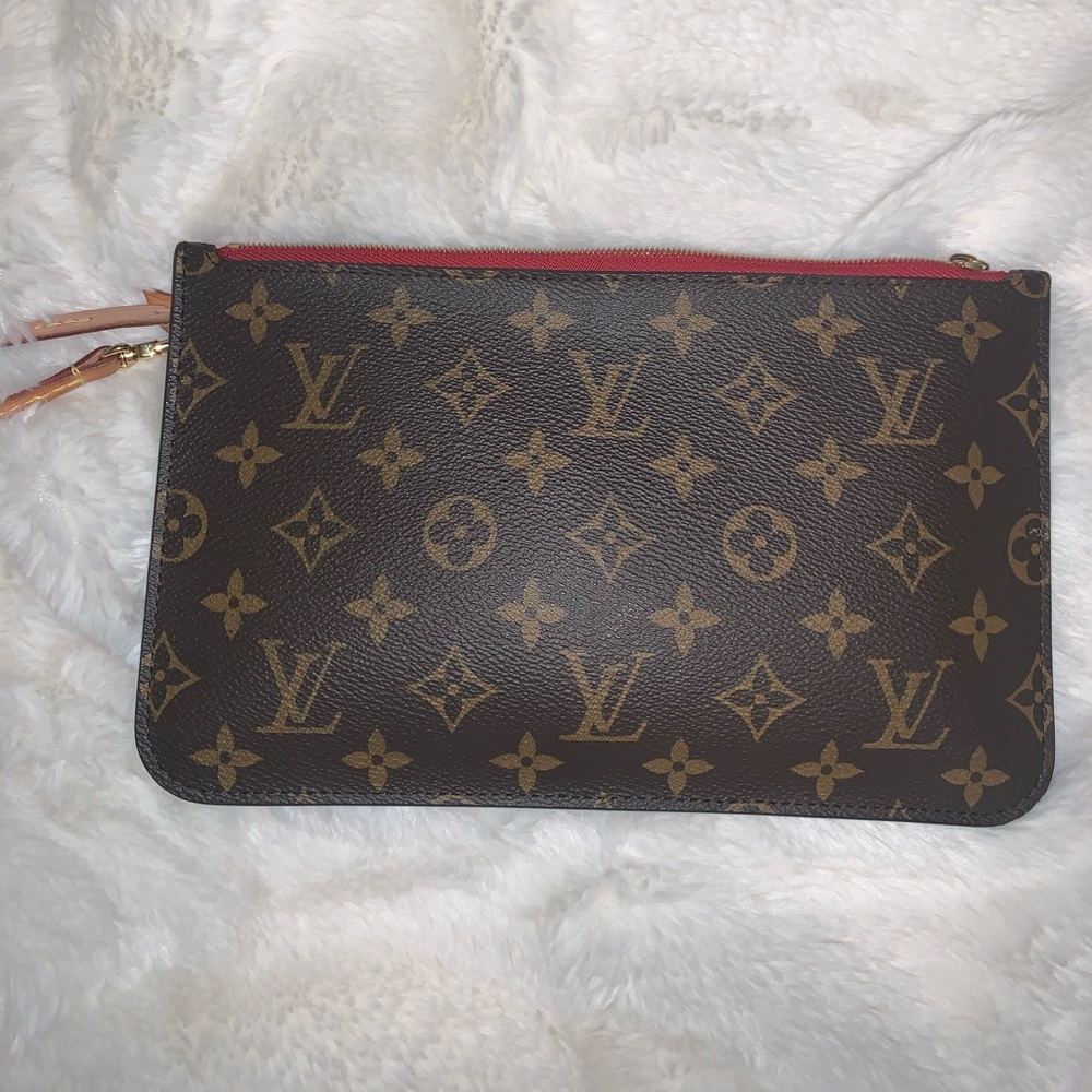 ❌SOLD❌Louis Vuitton Monogram Pouch